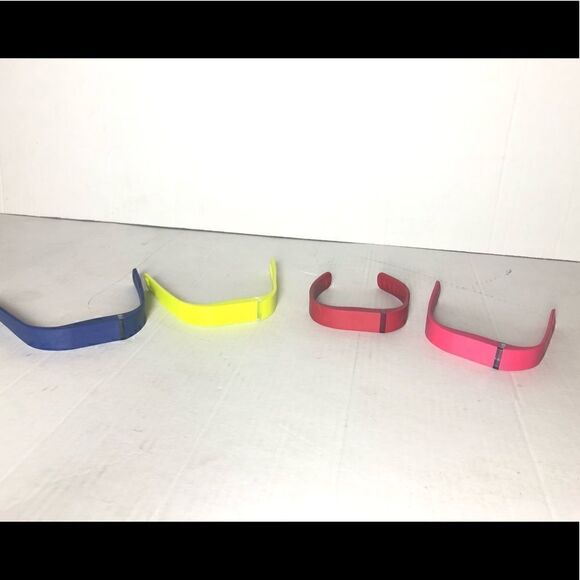 Fitbit Replacement Band Bundle - Picture 3 of 5